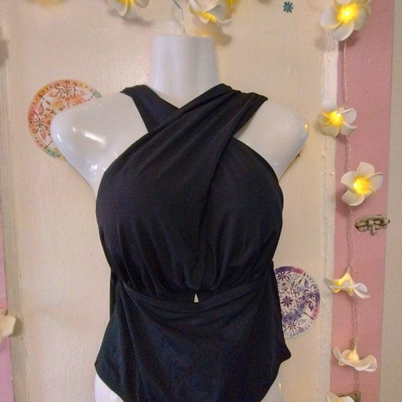 Zomoneti (L) Multi Tie Halter One Piece - Picture 2 of 8